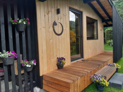 Wokół hotelu – wejscie